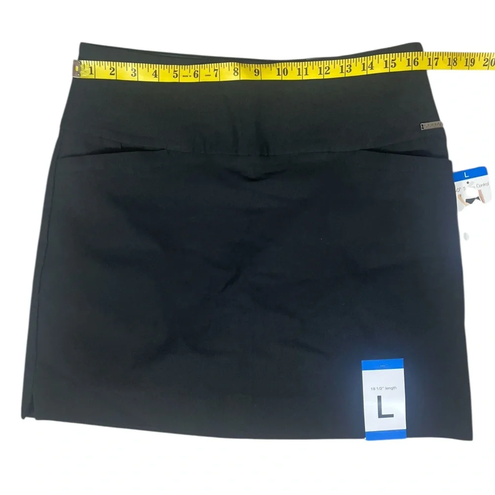 NWT S.C. & Co. Women's Skort in Black (TSE) - Picture 4 of 11